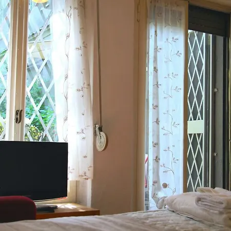 Daire Basement Turati 3 -consulates District