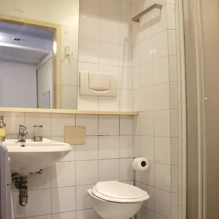 Daire Basement Turati 3 -consulates District