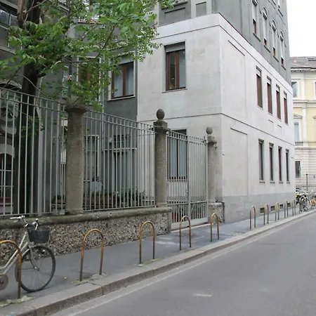 Lägenhet Basement Turati 3 -consulates District Milano